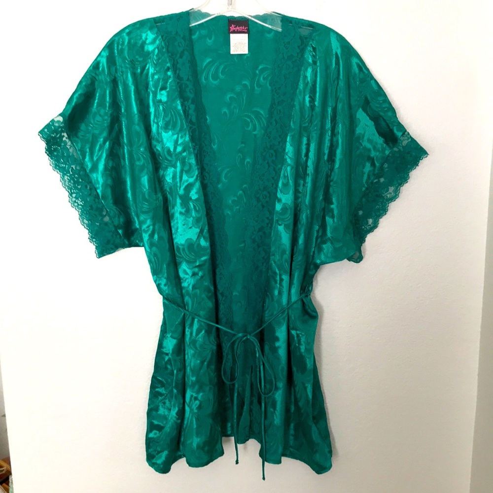 NEW FREDERICK’S OF HOLLYWOOD SHORT SLEEVE ROBE ONE SIZE FITS ALL SATIN GREEN